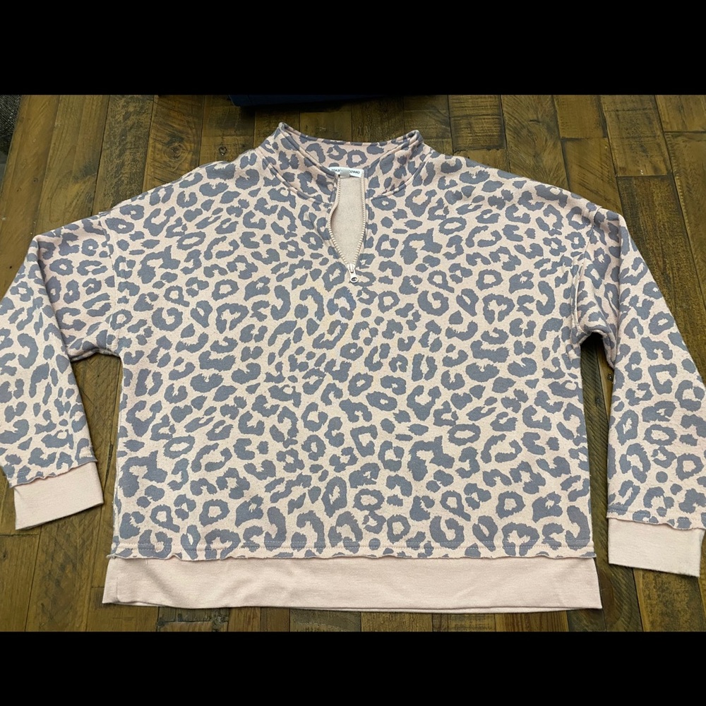 Leopard sweatshirt